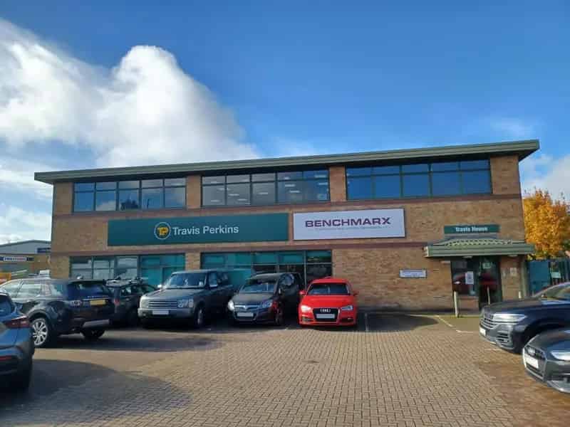 Self Contained First Floor Suite with Parking Ideal for Offices or Other Uses
