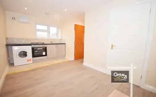 19m² Southampton Studio Flat - Bills Included