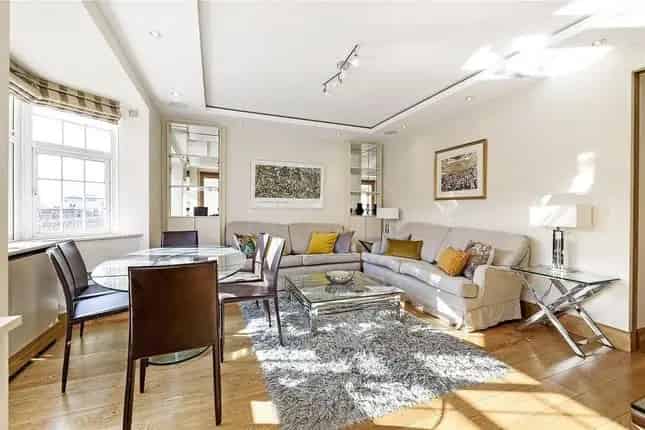 3-Bedroom Apartment for Sale in Princes Court Knightsbridge