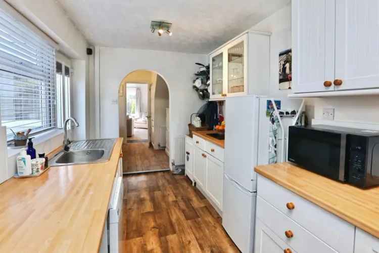 Charming 2-Bed Cottage in Fareham's Trinity Gardens