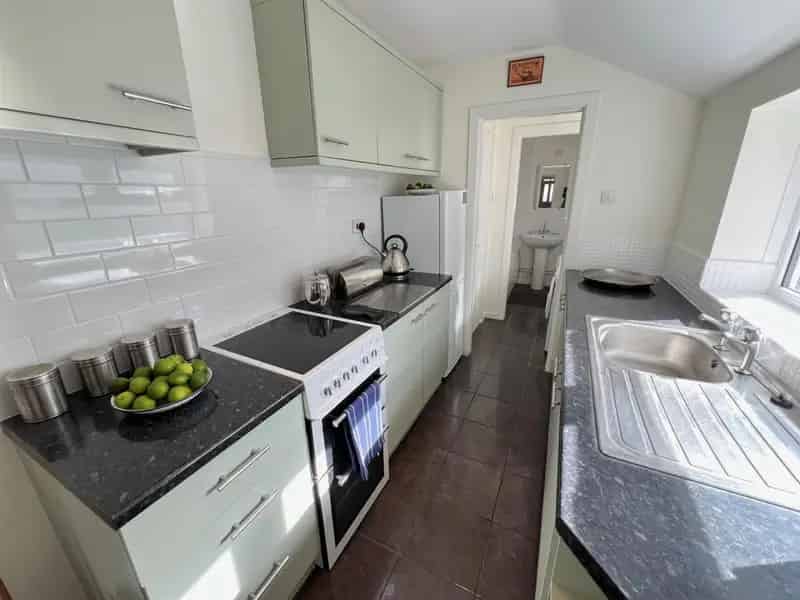2 Bedroom Victorian House For Sale