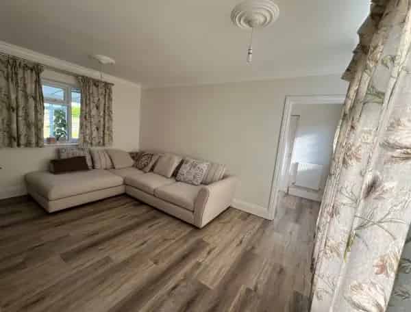 2 Bed Semi-Detached House Near Parkland