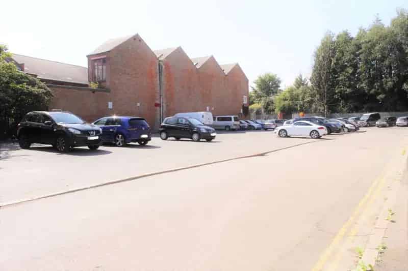 0 Bedroom Light Industrial House to Rent