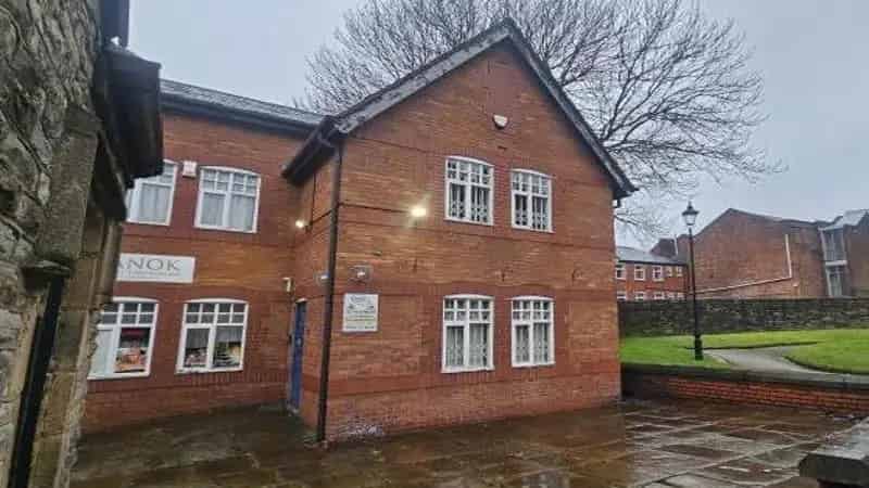 Commercial property For Rent , Wigan, England