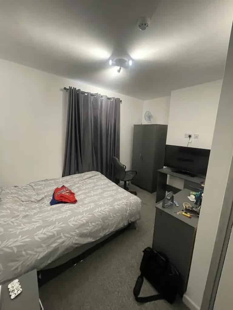 7 Bedroom Semi Detached House To Rent