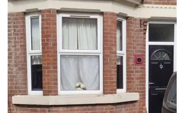 2 Bed Mid Terrace House Near Amenities Roadside Parking