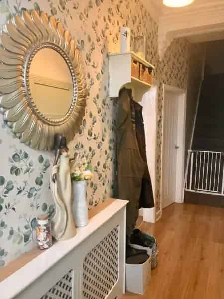 Victorian Terraced House Eccles 2-3 Beds 2 Rec Rooms Family Home
