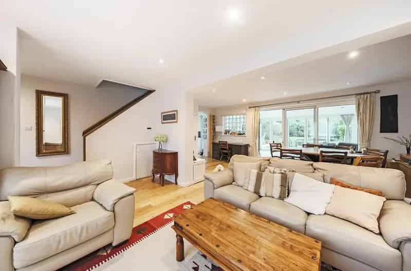 4 Bedroom Semi-Detached House with Garden and Country Views
