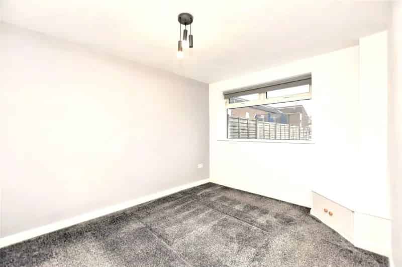 Immaculately Presented 3-Bed Mid Terrace Home Bramley