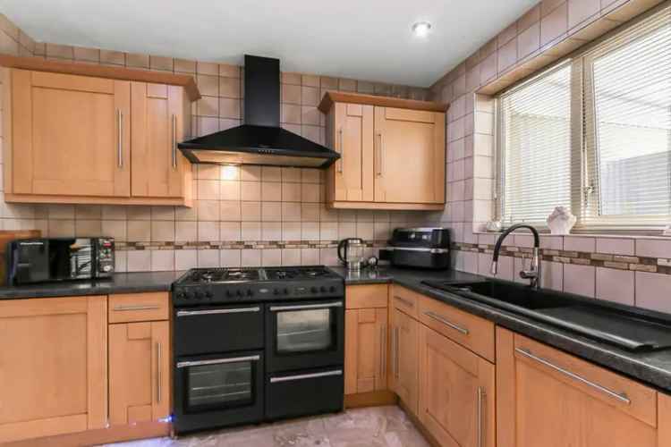 4 Bedroom House For Sale Near Amenities and Schools