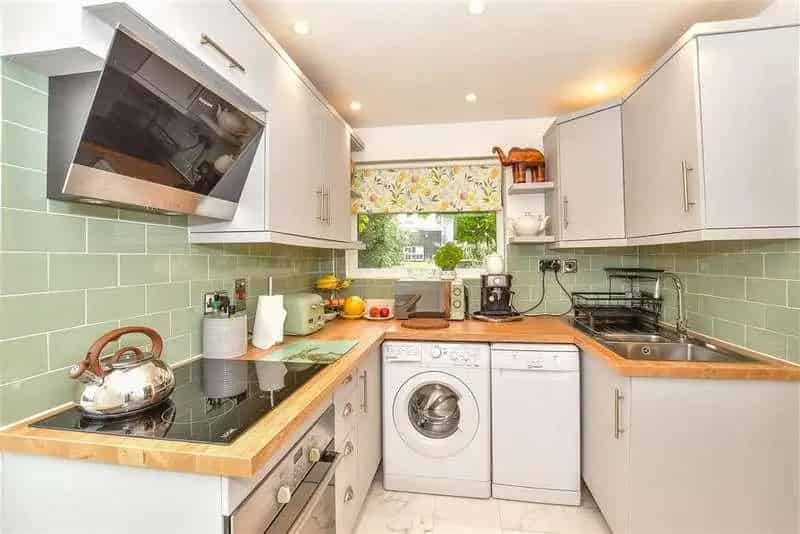 2 Bed Semi-Detached House for Sale
