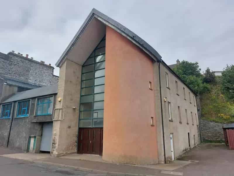 Wick Harbour Office: Three-Storey End Terrace with Harbour Views