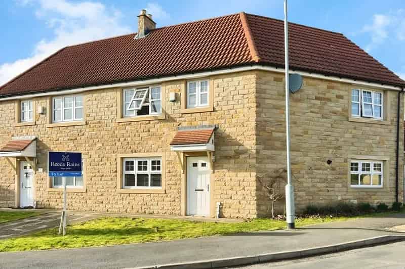4 Bedroom Semi Detached House to Rent North Anston S25