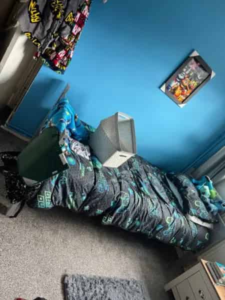 Family Home Near Town Centre Schools and Motorway