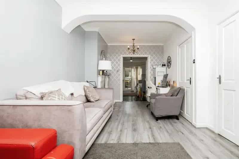 Three Bedroom Semi Detached Family Home Extended Kitchen Diner Driveway Garden Parking