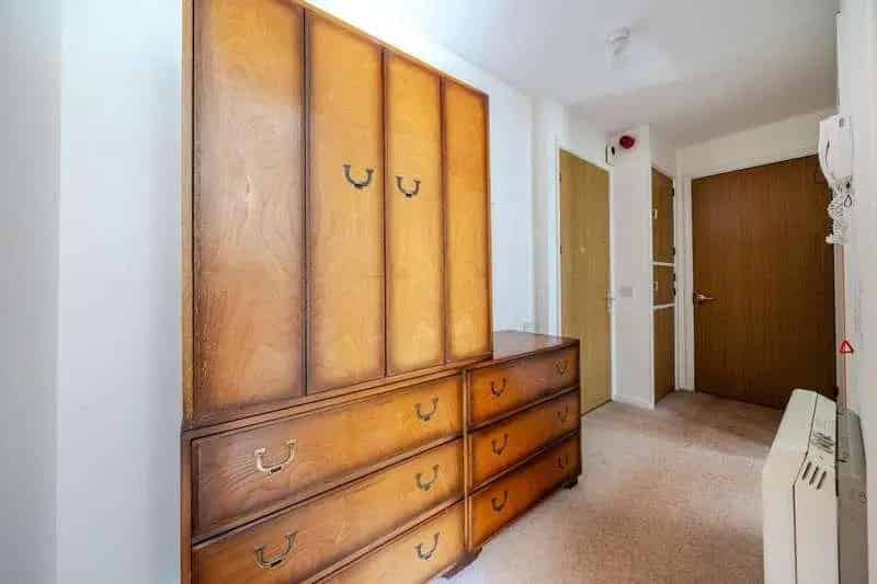 1 Bed Flat for Sale in Amersham - Retirement Property