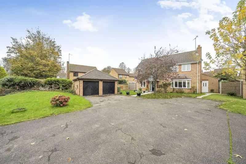 4 Bed Detached House For Sale Near Amenities