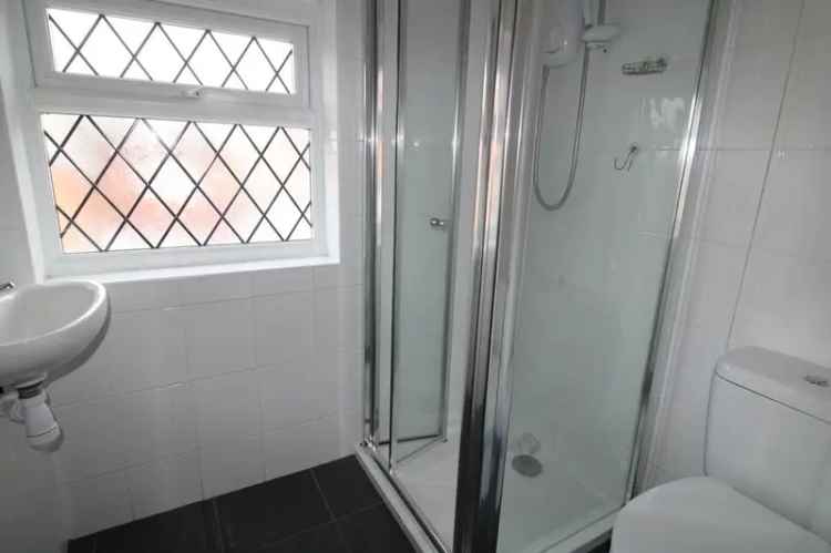 3 Bedroom Mid Terrace House for Sale Castleford WF10