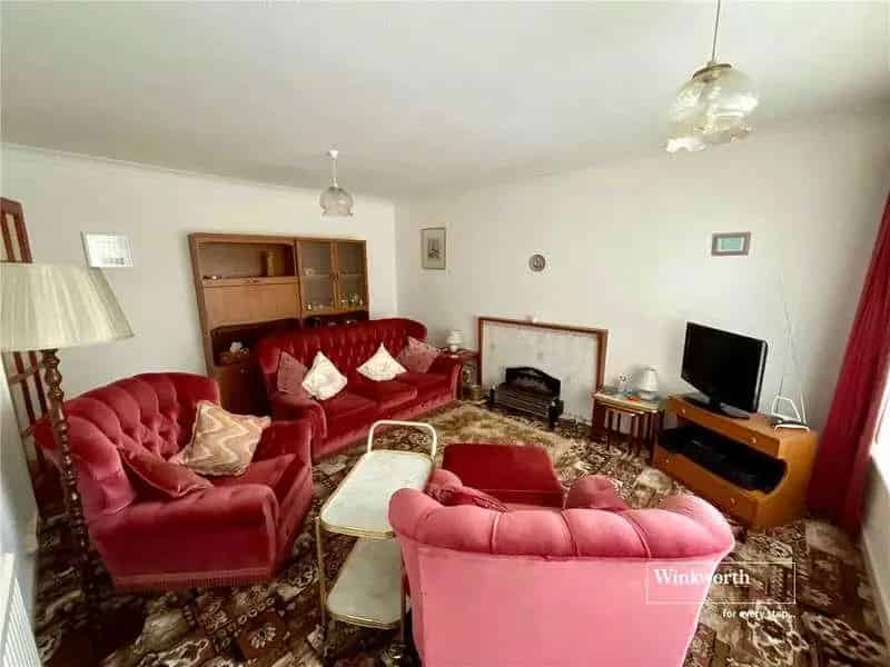 2 Bed Flat for Sale Highcliffe Sea Views Modernisation Needed