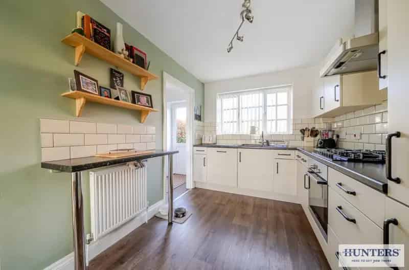 3 Bedroom Detached House For Sale in Barlby
