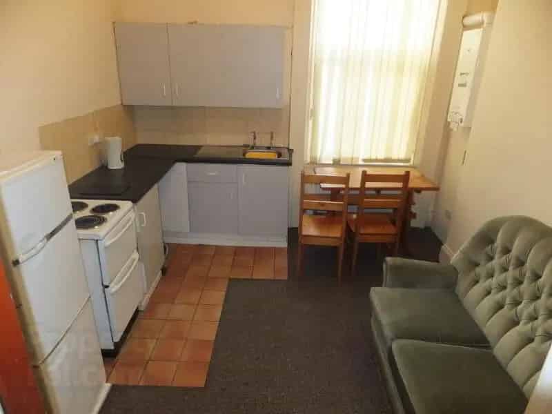 2 Bedroom Furnished Property Botanic Area Belfast