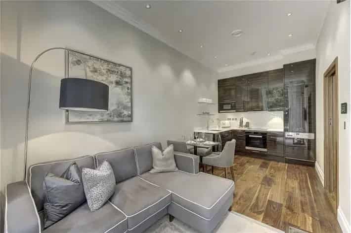 1 Bedroom Flat to Rent Kensington Garden Square