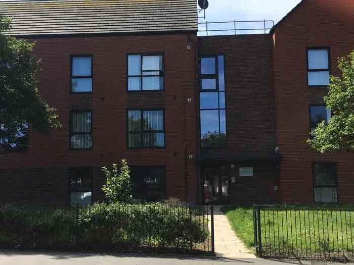 1 Bed Ground Floor Flat in The Grange Runcorn Accessible Shower