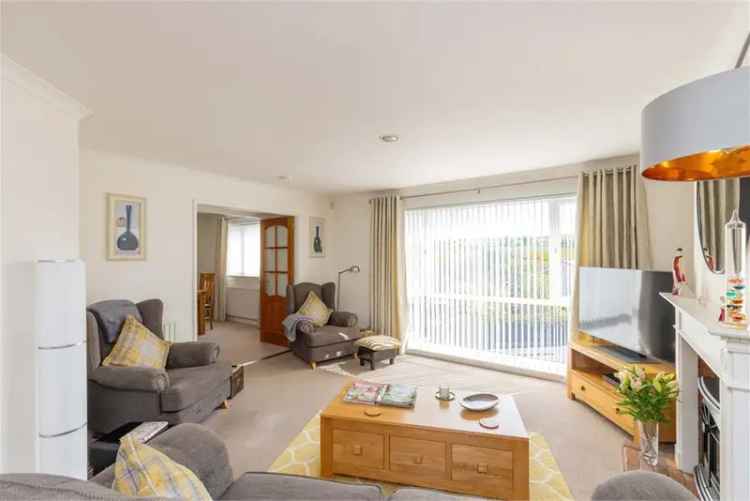 4 Bed Detached House Penicuik Family Home 2 En-Suites Garage Garden