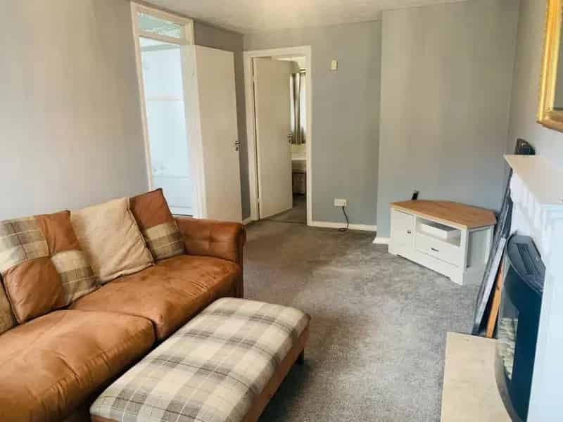 1 Bedroom Ground Floor Apartment To Let