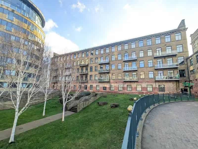 2 Bed 2 Bath Duplex Apartment For Sale