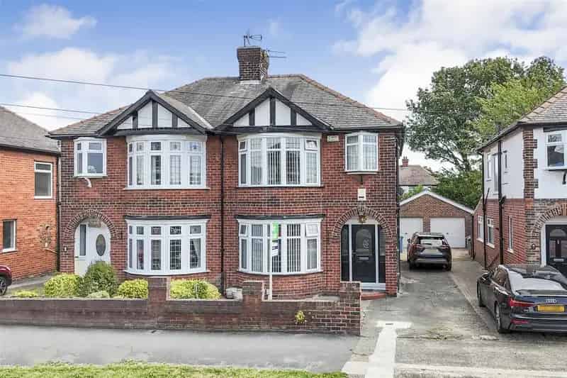 3 Bedroom Semi Detached House For Sale
