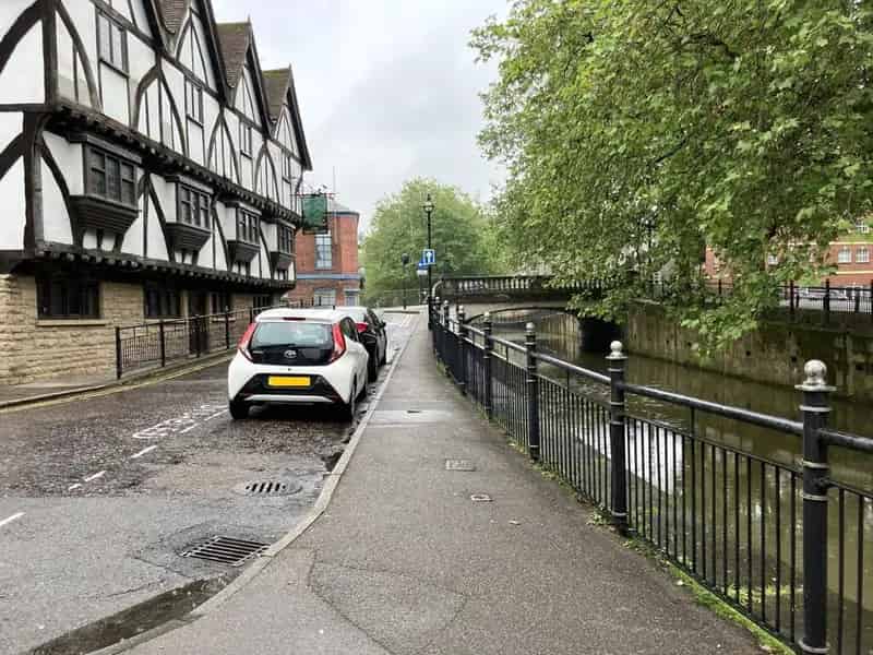 Lincoln City Centre Grade II Listed Freehouse for Sale