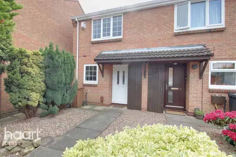 2 Bedroom Semi-Detached House to Rent Near City Centre