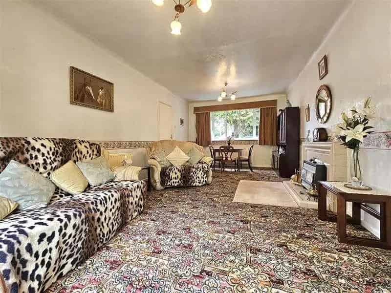 2 Bed Detached Bungalow For Sale