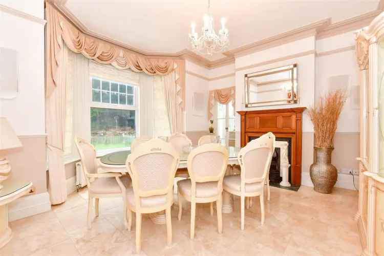 4 Bedroom Detached Edwardian House Dover Large Garden Jacuzzi