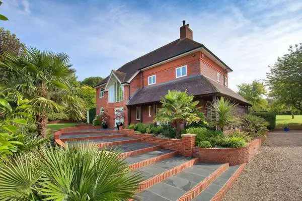 Highview House Contemporary Home with Pool and Outbuilding