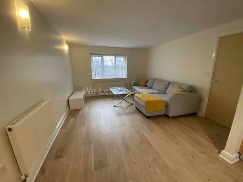 2 Bedroom Apartment House to Rent Near Wythenshawe Hospital