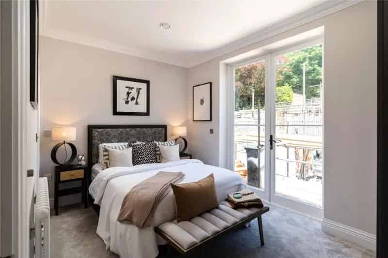 2 Bedroom Apartment for Sale Near Preston Park