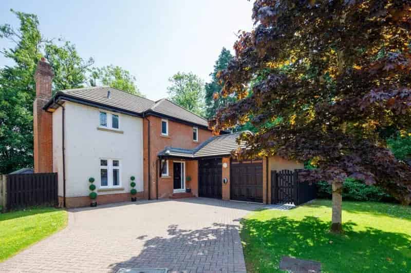 4 Bedroom Detached Villa For Sale