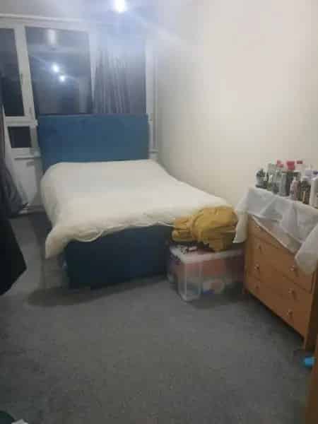 2 Spacious Bedroom Flat Lovely View Separate Kitchen Bathroom