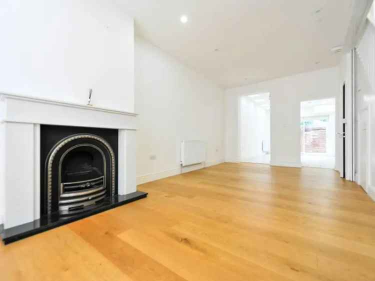 House For Rent in London, England