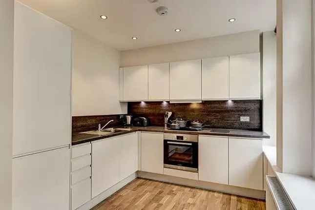 Flat to rent in Hamlet Gardens, Ravenscourt Park, London W6