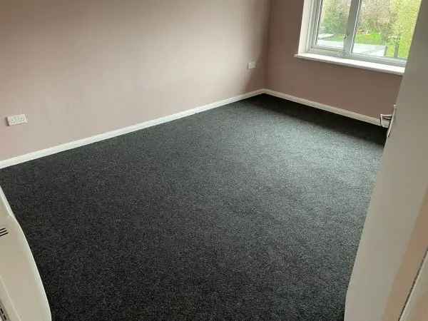 Flat For Rent in Test Valley, England