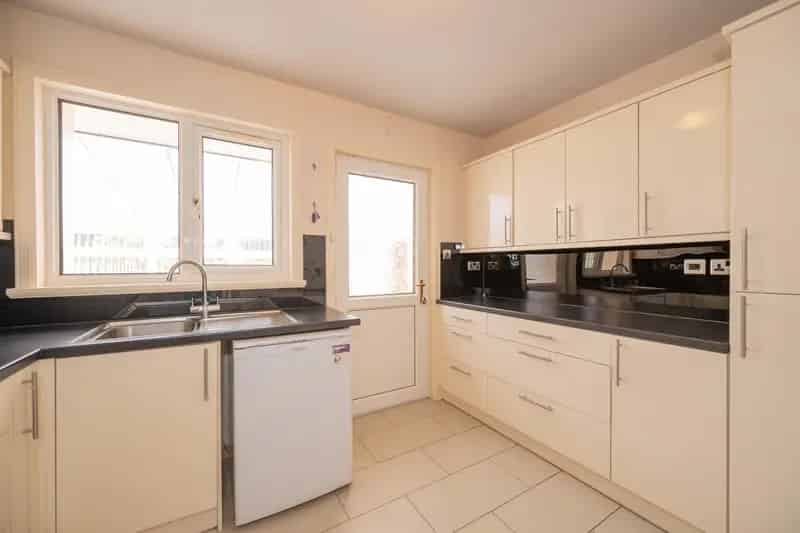 2 Bedroom Semi-Detached Bungalow for Sale in Portlethen