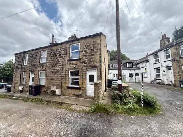 2 Bedroom End Terrace House to Rent