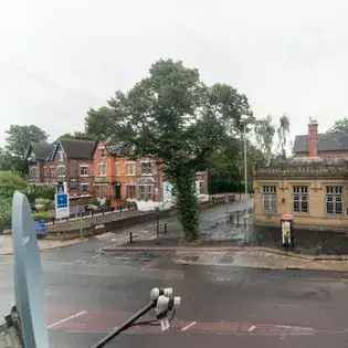 6 Bedroom House Near Manchester University