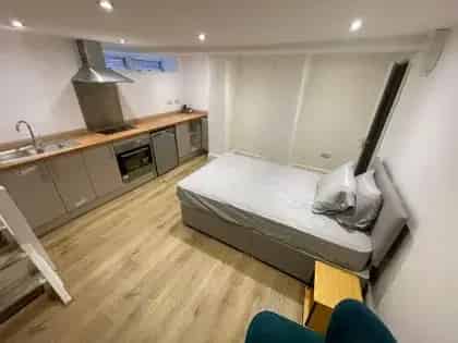 Brand New 36m² Studio Flat Leeds - Close to Amenities