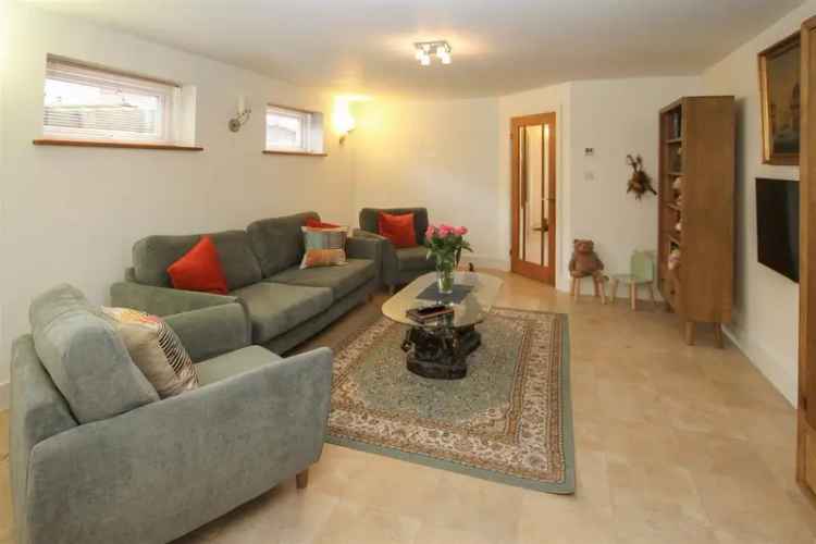 5 Bedroom Detached House for Sale Kelvedon Hatch