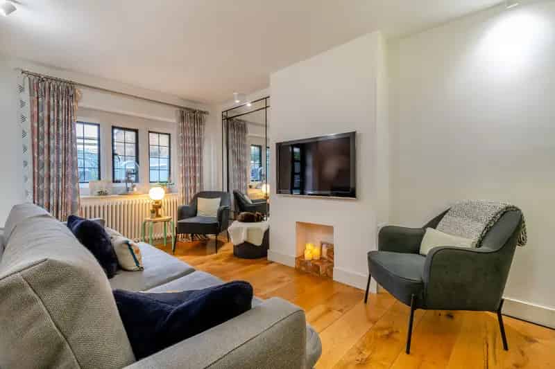 Period Stone Cottage Bugbrooke Two Double Bedrooms Modern Kitchen Parking
