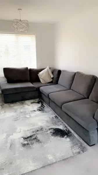 Spacious 2-Bed House in Shelf Halifax Near School and Park